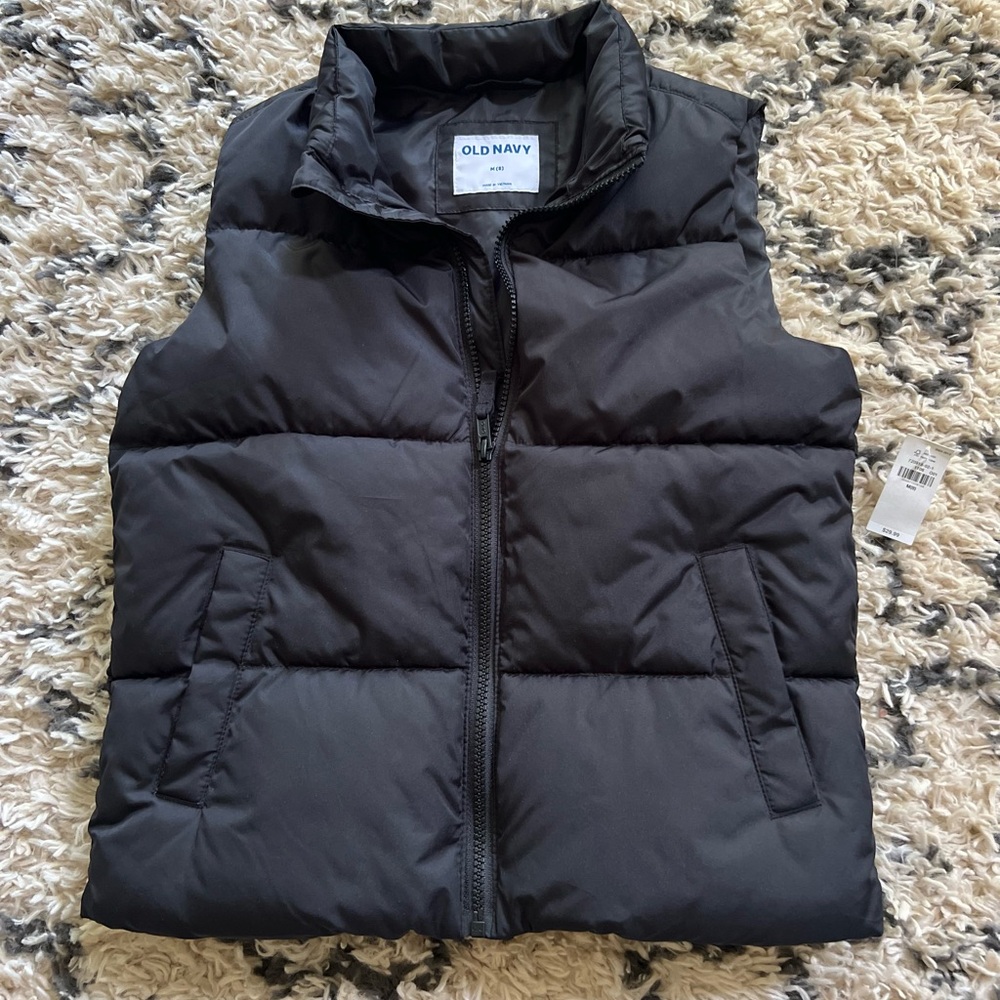 Old Navy boys puffer vest - size M/8 - NWT